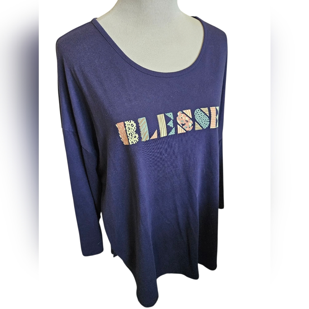 Women's Navy Graphic Top Size 3X.